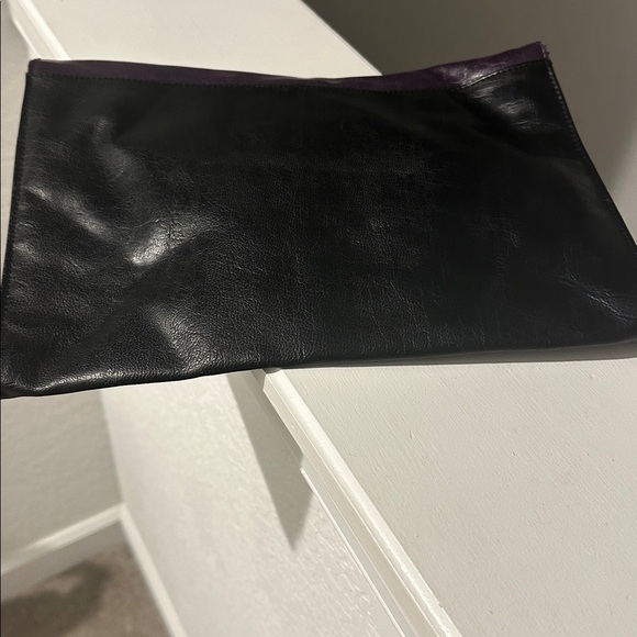 Kenneth Cole Reaction Chic Purple and Black Envelope Clutch - Picture 2 of 2